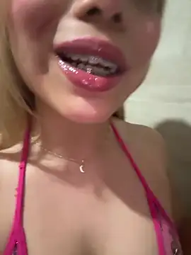 Maddyloveee online show from March 2026 01:40:01 AM
