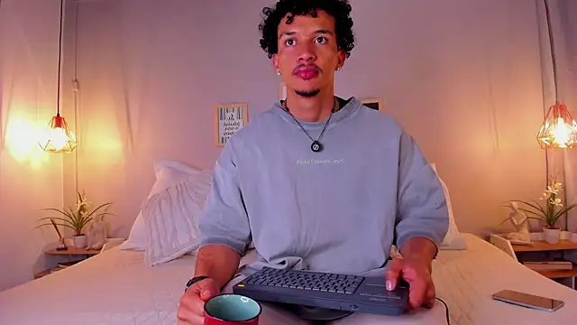 Snapshot of dominik_drake chatting on July 2026 12:22:02 PM dominik drake online show from July 2026 12:22:02 PM
