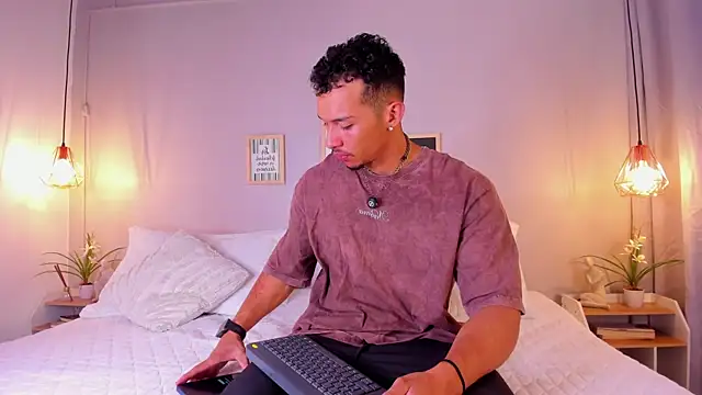 Snapshot of dominik_drake chatting on July 2026 12:24:02 PM dominik drake online show from July 2026 12:24:02 PM