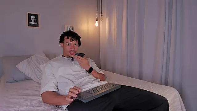 dominik drake online show from April 2026 12:23:01 PM