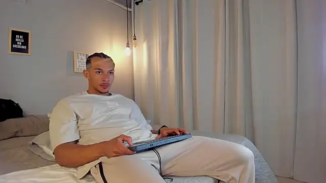 dominik drake online show from April 2026 12:31:02 PM