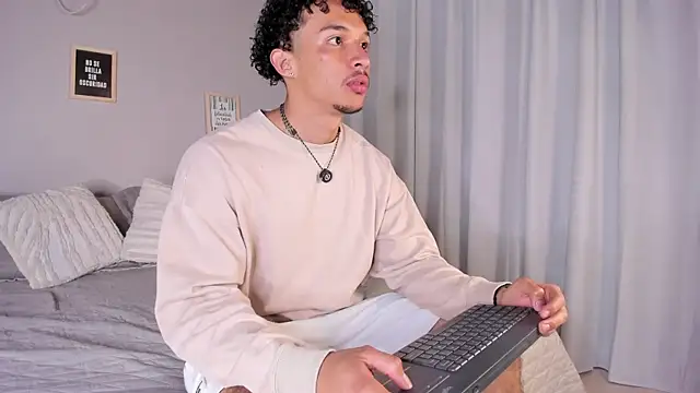 dominik drake online show from April 2026 12:29:01 PM