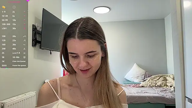 Snapshot of Peachy_keens chatting on May 2026 10:58:01 AM Peachy keens online show from May 2026 10:58:01 AM