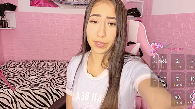 Snapshot of Sophi_Sweet11 chatting on April 2026 01:26:01 PM Sophi Sweet11 online show from April 2026 01:26:01 PM