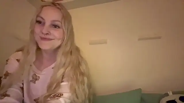 LoveAliceXXX online show from April 2026 08:43:02 PM