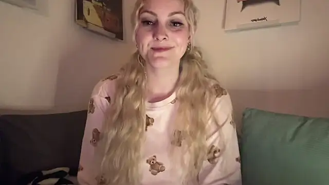 LoveAliceXXX online show from April 2026 06:55:01 PM