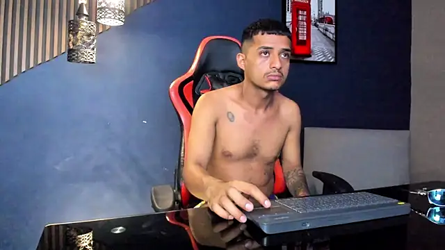 Snapshot of TurnerStar chatting on April 2026 01:41:01 PM TurnerStar online show from April 2026 01:41:01 PM