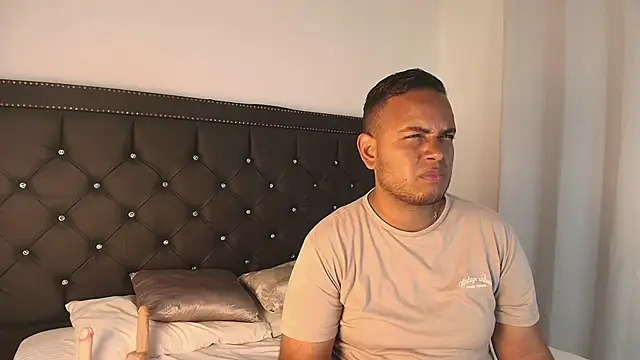 Jay Dusk online show from April 2026 02:29:02 AM