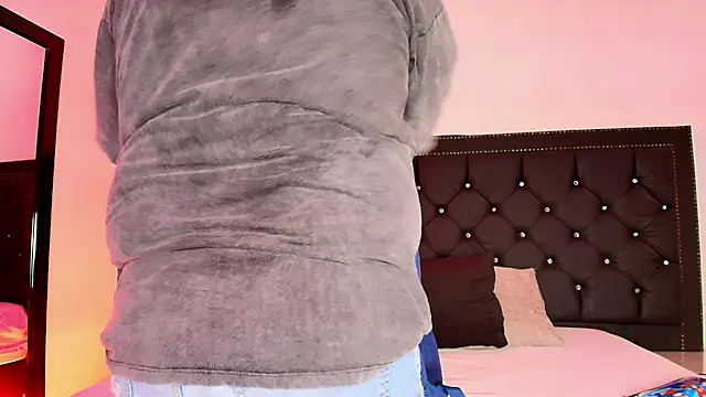 Jay Dusk online show from April 2026 03:43:02 AM