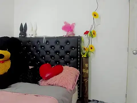 Snapshot of Nathaly_Sam chatting on April 2026 12:18:02 PM Nathaly Sam online show from April 2026 12:18:02 PM