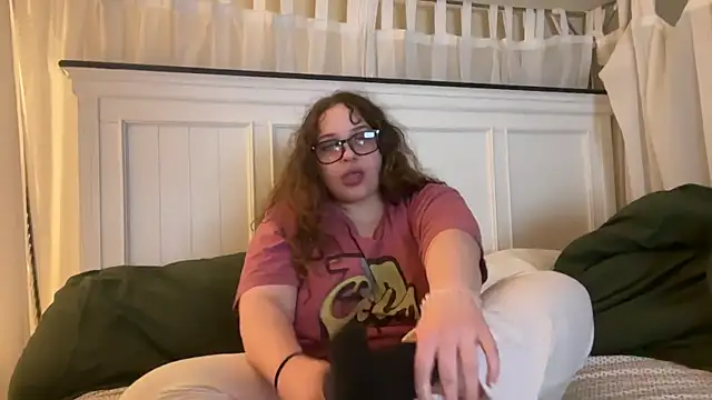 Seraphinawild online show from April 2026 06:15:01 AM