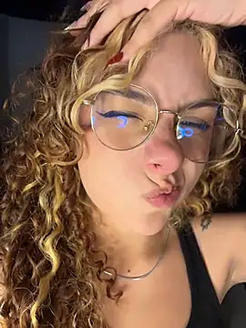 Amber-fire online show from April 2026 10:07:01 PM