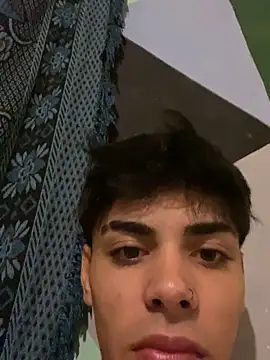 AgusTr online show from April 2026 04:08:01 AM