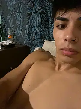 AgusTr online show from March 2026 05:42:01 AM