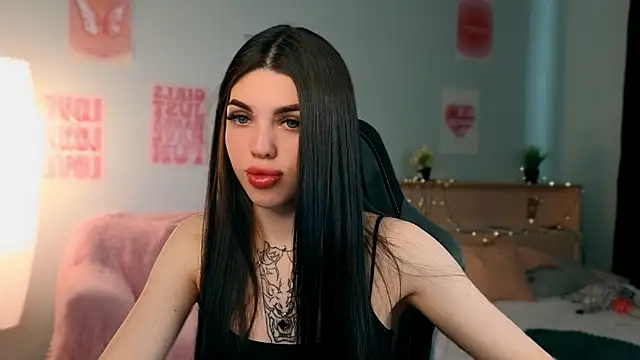 molly rettyy online show from May 2026 04:21:02 AM