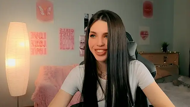 molly rettyy online show from April 2026 04:30:01 AM