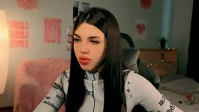 molly rettyy online show from April 2026 04:06:01 AM
