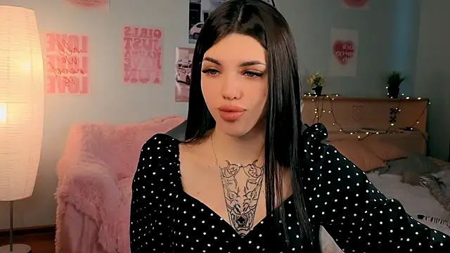 molly rettyy online show from April 2026 04:07:02 AM