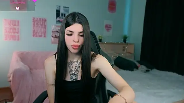 Snapshot of molly_rettyy chatting on July 2026 04:12:02 AM molly rettyy online show from July 2026 04:12:02 AM
