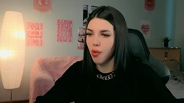 molly rettyy online show from May 2026 04:07:01 AM