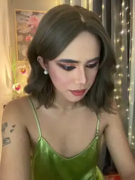 Snapshot of _Flirtyprincess_ chatting on May 2026 01:18:02 PM Flirtyprincess online show from May 2026 01:18:02 PM