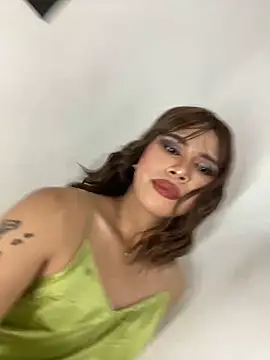 Snapshot of _Flirtyprincess_ chatting on April 2026 02:25:02 PM Flirtyprincess online show from April 2026 02:25:02 PM