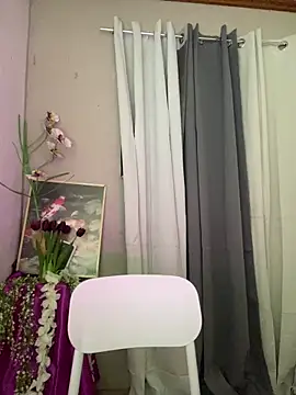 Snapshot of _Flirtyprincess_ chatting on April 2026 05:42:02 AM Flirtyprincess online show from April 2026 05:42:02 AM