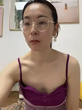 Snapshot of you-520 chatting on July 2026 02:05:17 AM you-520 online show from July 2026 02:05:17 AM