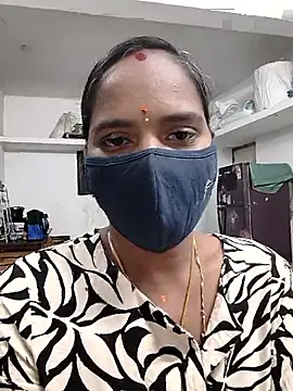 Snapshot of Tamil_Sangeetha chatting on April 2026 03:46:01 PM Tamil Sangeetha online show from April 2026 03:46:01 PM