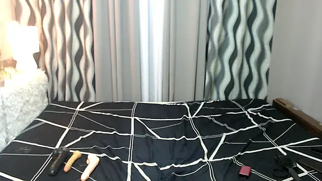 yourlady clara online show from June 2026 02:33:02 PM