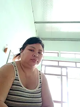 Snapshot of Monglan-c chatting on April 2026 03:52:02 AM Monglan-c online show from April 2026 03:52:02 AM