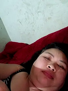 Snapshot of Monglan-c chatting on April 2026 04:46:01 AM Monglan-c online show from April 2026 04:46:01 AM