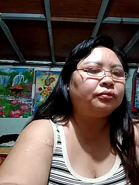 Snapshot of Monglan-c chatting on May 2026 01:14:01 PM Monglan-c online show from May 2026 01:14:01 PM