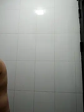 Snapshot of Monglan-c chatting on April 2026 11:58:01 AM Monglan-c online show from April 2026 11:58:01 AM