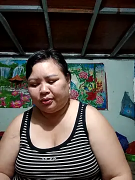 Snapshot of Monglan-c chatting on April 2026 02:46:02 PM Monglan-c online show from April 2026 02:46:02 PM