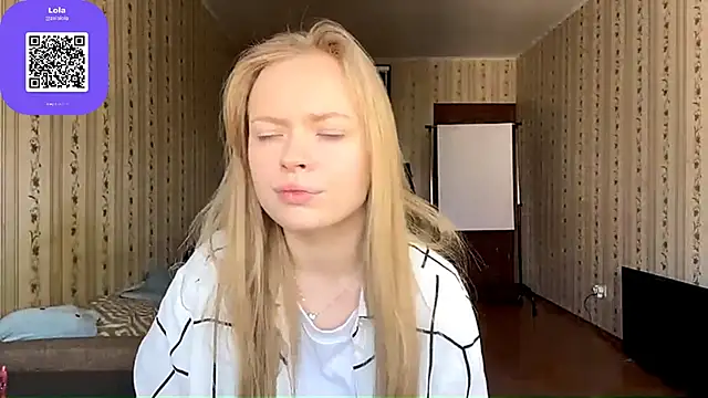 LolaZola online show from April 2026 08:12:01 AM