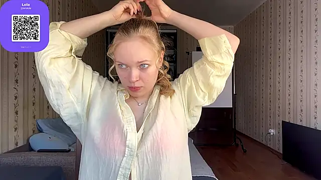 LolaZola online show from May 2026 07:35:01 AM