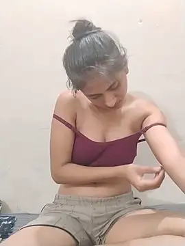 sexy couple liv online show from April 2026 03:21:01 PM