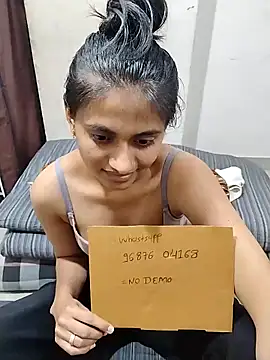 sexy couple liv online show from April 2026 10:54:01 AM