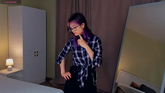 SuRenzi online show from April 2026 01:29:02 PM