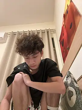 sexyboy-3525 online show from April 2026 01:25:02 PM