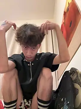 sexyboy-3525 online show from May 2026 05:47:01 AM