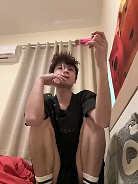 sexyboy-3525 online show from May 2026 03:55:01 AM