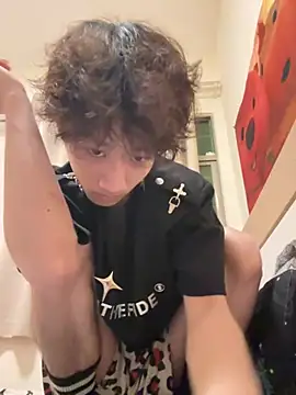 sexyboy-3525 online show from May 2026 04:17:01 PM