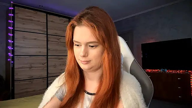 Snapshot of FoxyEmma chatting on April 2026 03:08:01 PM FoxyEmma online show from April 2026 03:08:01 PM