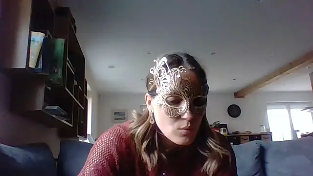 NanouJuju online show from May 2026 03:04:02 PM