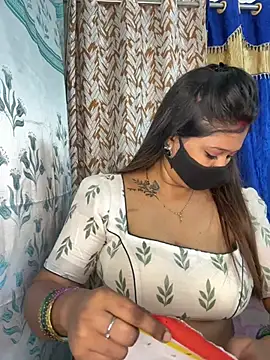 Snapshot of Sweet-Ellina chatting on April 2026 11:54:02 PM Sweet-Ellina online show from April 2026 11:54:02 PM