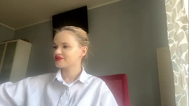 Snapshot of NikaFoster chatting on April 2026 10:22:02 AM NikaFoster online show from April 2026 10:22:02 AM