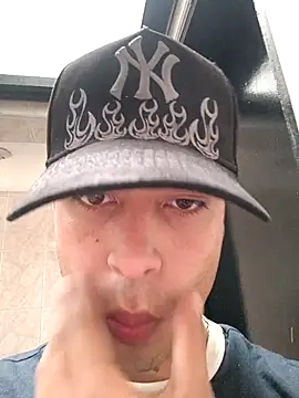 nico herrera   online show from April 2026 09:32:01 PM