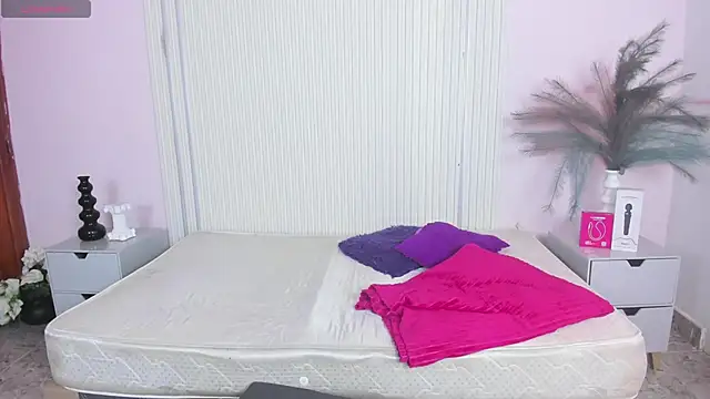 AliceHill8 online show from April 2026 12:30:01 PM